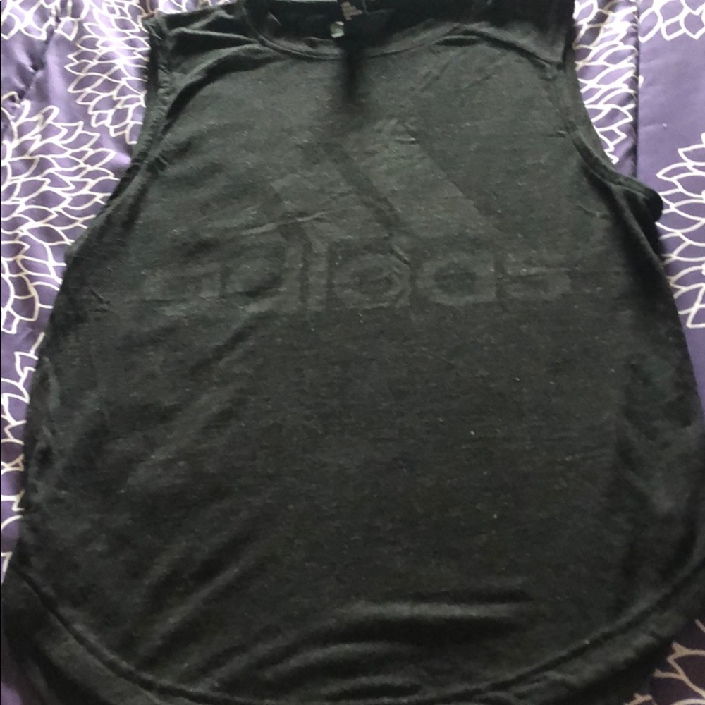 Adidas tank size xs